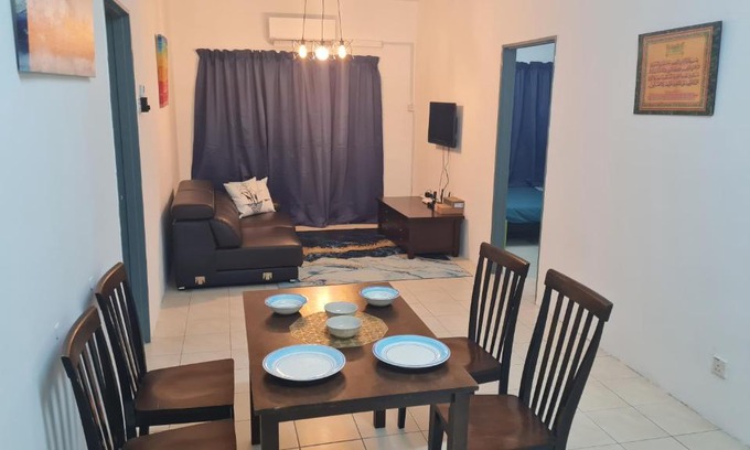 Bukit Jalil Apartment | NO TOURIST 4th floor NO LIFT Comfortable 3 Room 6pax Bkt Jalil 1 free parking