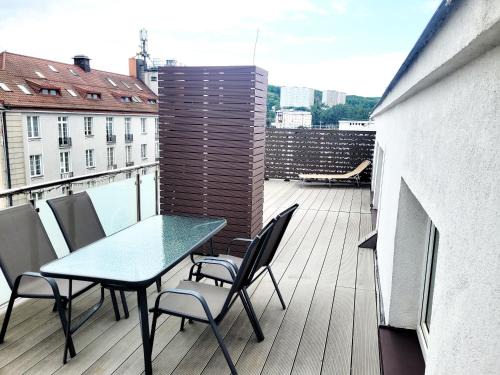 Srodmiescie Apartment | Nocleg Gdynia - City Centre Main station 170m