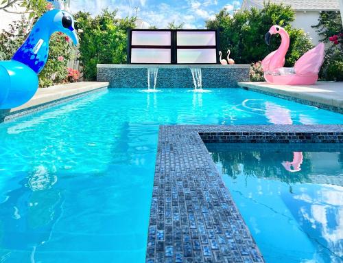 Valley Glen Villa | NoHo Luxury Oasis I saltwater pool-spa I sleeps up to 8 I 15 mins from Hollywood