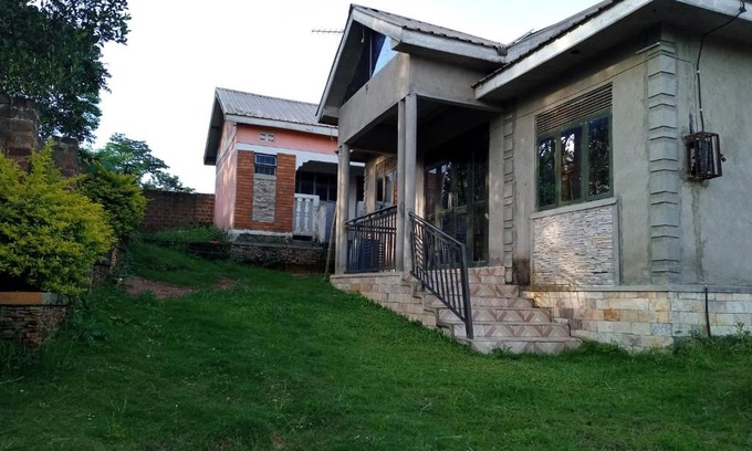 Kampala Bed & Breakfast | Nomads Home Uganda