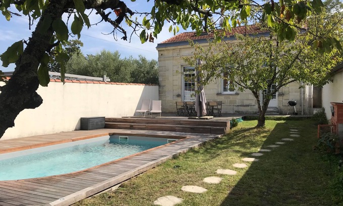 Merignac House | Non-adjoining renovated shop "the countryside in the city