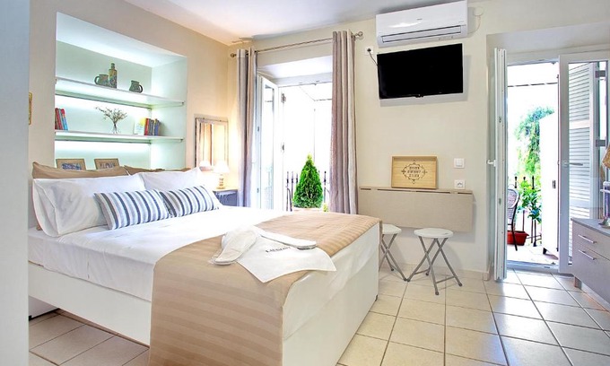 Old Town Apartment | Nona's Studio
