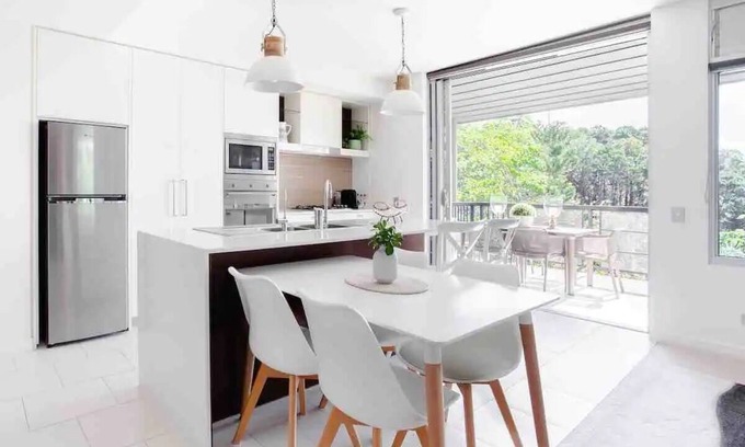 Noosa Heads Apartment | Noosa Luxury Poolside Penthouse Mins walk to Beach