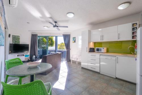Noosaville Apartment | Noosa River Sandy Shores