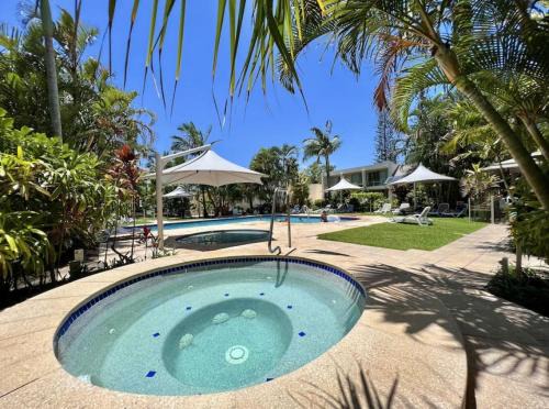 Noosa Heads Apartment | Noosa waterfront resort mins walk from Hastings 40NH
