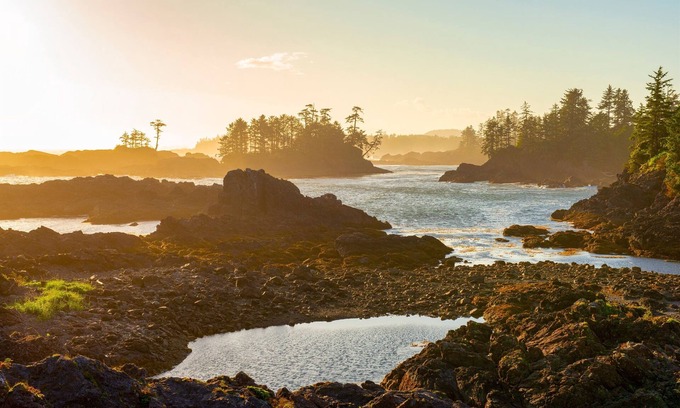Ucluelet Cabin | Nootka Cabin-Couples Getaway, Modern I OD Shower