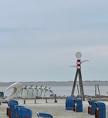 Neßmersiel House | Nordseeküste am Deich mit schönem Garten