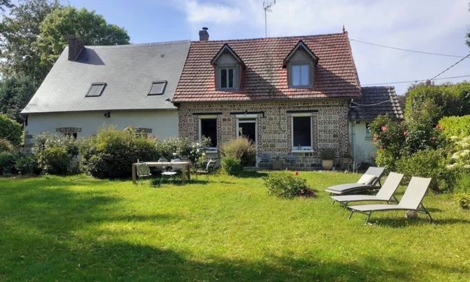 La Chapelle-sur-Dun House | Norman style house in a quiet area