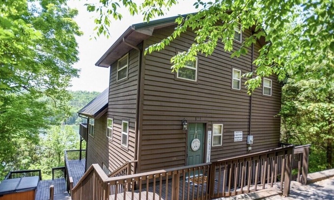 Flat Hollow Marina House | Norris Lake Home Waterfront With Private Dock Sleeps 15 Speedwell TN