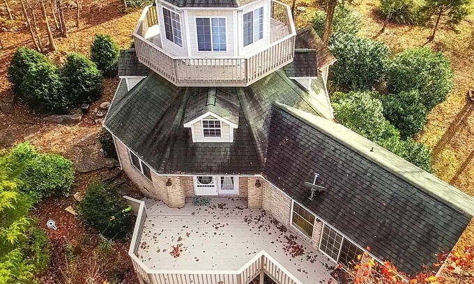 La Follette House | Norris Lake Lighthouse, Big Creek, Lakefront