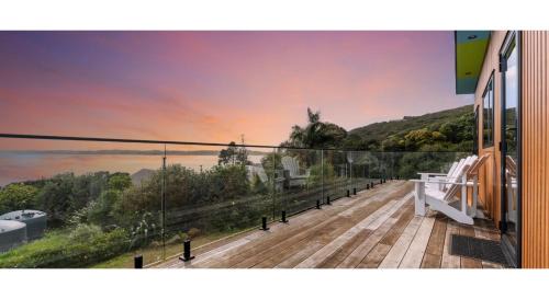 Raglan House | Norté Surf Vista - Whale Bay Raglan Holiday Home
