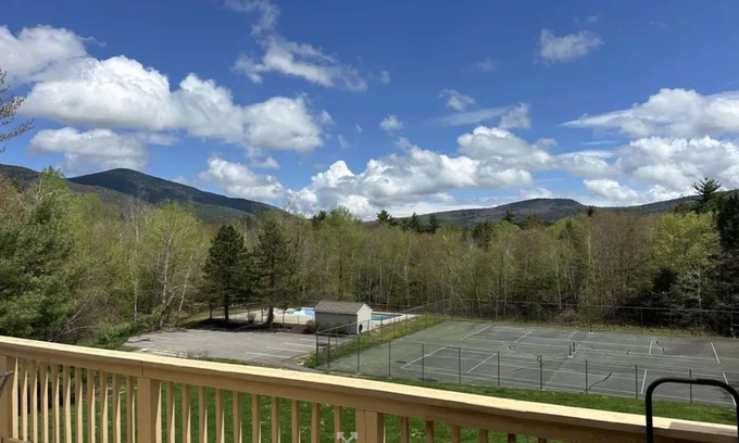 North Conway Condo | North Conway condo with mountain views and pool!