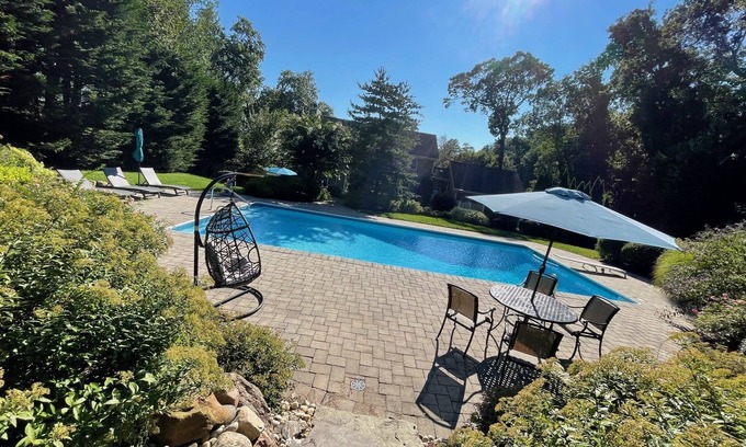 Orient House | North Fork Entertainer's Delight!