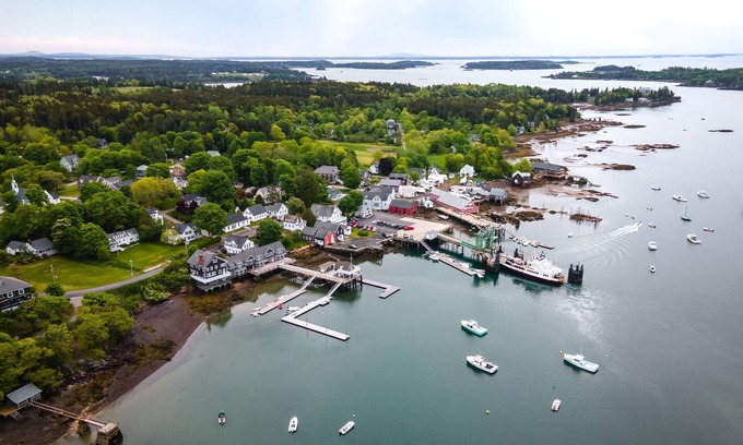 North Haven House | North Haven Island Paradise! Walk to Ocean & Ferry