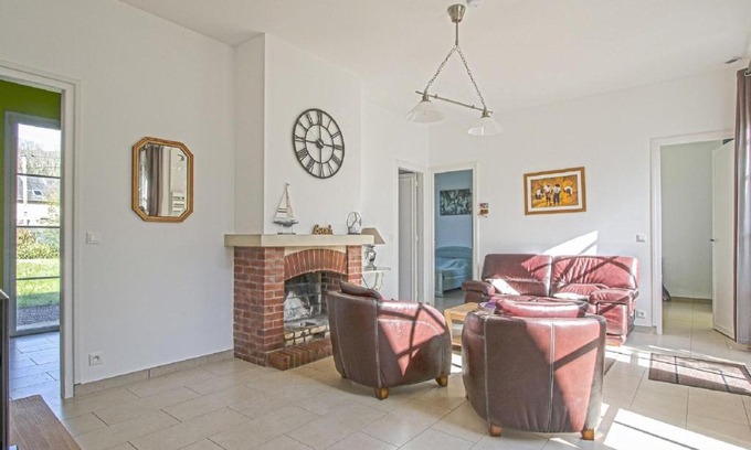 Sainte-Honorine-des-Pertes House | North Sea Family Haven