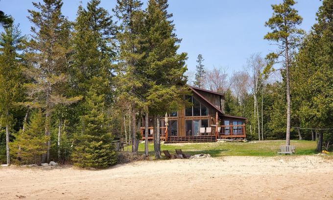 Manistique Cabin | North Shore Retreat: Make a Splash with Beachfront Fun at North Shore Retreat