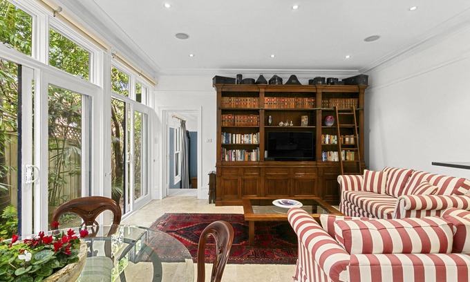 North Sydney Apartment | North Sydney- WHLNG - Whaling Road - Charming 1BR Ground-Floor Apartment with Courtyard Parking in Central North Sydney