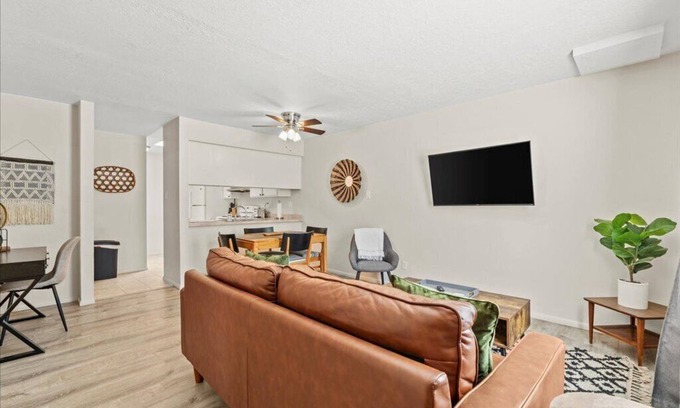 Northeast Heights Condo | Northeast Heights - Foothills 2 Bedroom 1 Bathroom Unit