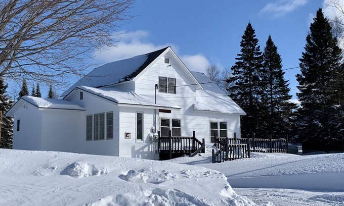 Laurium House | NORTHERN LIGHTS on Lake Superior! Large coastal farmhouse with gorgeous beach.