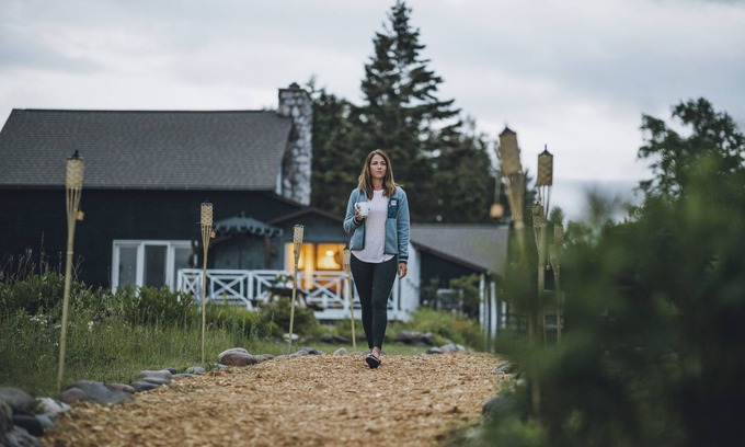 Laurium House | NORTHERN LIGHTS! Stately 5 bedroom beach house on Lake Superior.