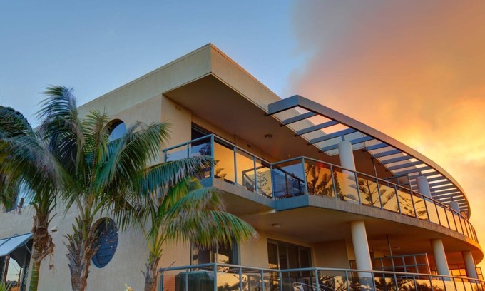 South West Rocks Apartment | NORTHPOINT UNIT 8 - 100 METRES TO THE BEACH