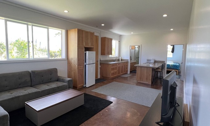 Pupukea House | Northshore Surf Retreat 5 minutes By Car to Beaches