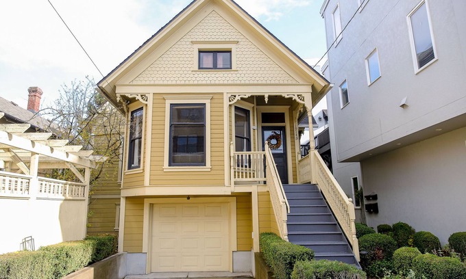 Uptown House | Northwest Nob Hill! Updated Spacious Home! Free Parking Spot! Walk score 97!