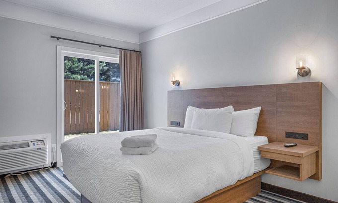 Canmore House | Northwinds | Deluxe King