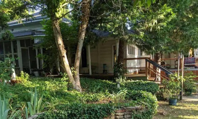 Nevada City House | Nostalgic 1800's Home, Pet Friendly!