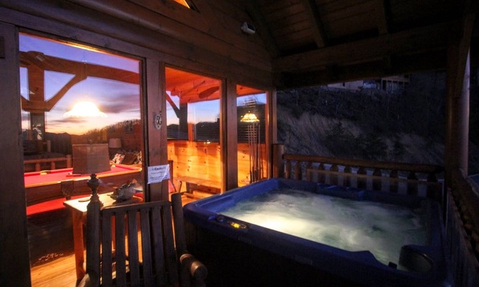 Gatlinburg - Pigeon Forge Cabin | Nothin but a Good Time: Free Attraction Tickets, Clubhouse Access & Gorgeous Mountain Views