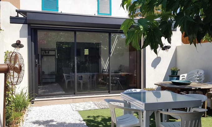 Les Bormettes House | Nouveau : à 10 mn de la Plage, Petite Maison T3 5/7 Pers. Avec Jardin Clôturé