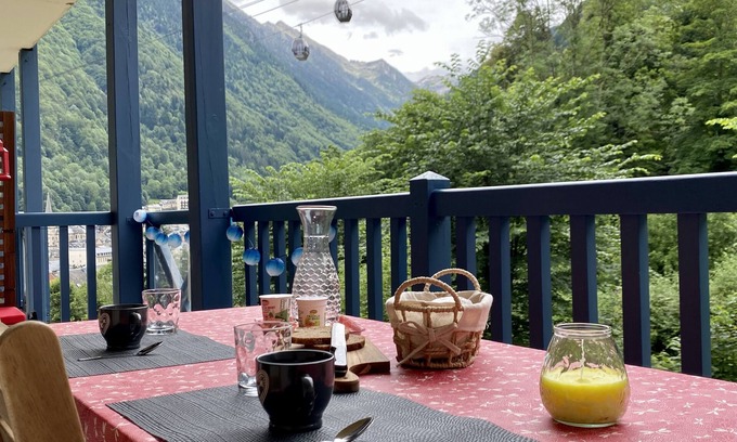 Cauterets House | Nouveau! Appartement Rénové en 2021 Avec Superbe vue Montagne, Cascade et Vallée
