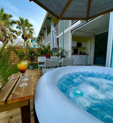 Le Diamant Apartment | NOUVEAU studio chaleureux avec jacuzzi privé & piscine