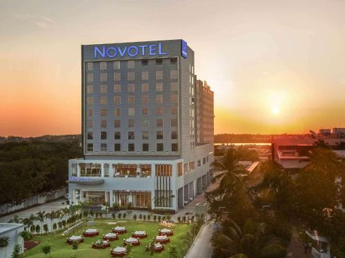 Navalur Hotel | Novotel Chennai Sipcot