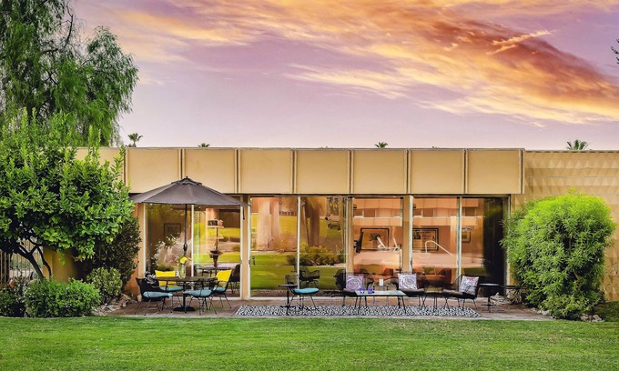 Palm Desert House | nSandpiper Palm Desert Historic Mid Century FEB weekly availability