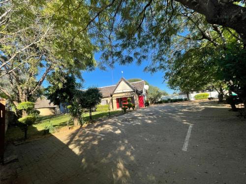 Francistown House | Ntshe River Lodge