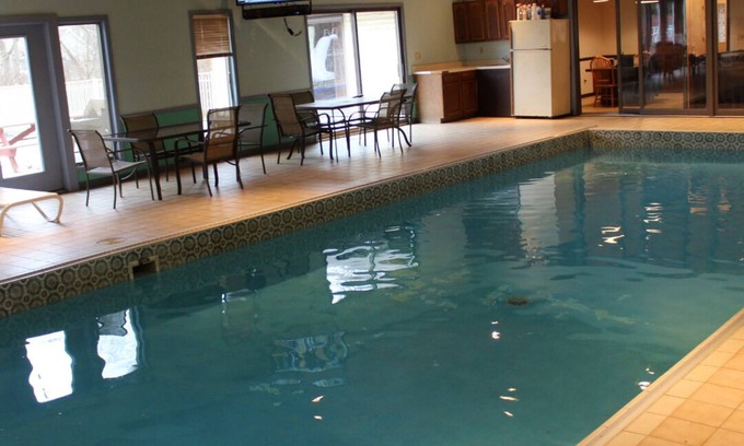 Mishawaka House | ntSleeps 18 w/Indoor Basketball Pickleball Court,2-Heated Pools & Hot Tub!