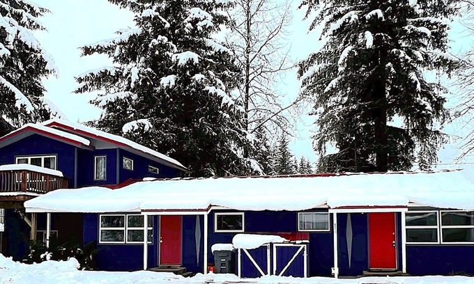 Mendenhaven House | Nugget Place-Includes three separate two bedroom units near Mendenhall Glacier-DISCOUNTS ON TOURS!