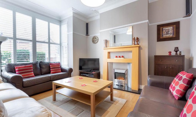 Muston House | Number 12 Yorkshire Holiday House