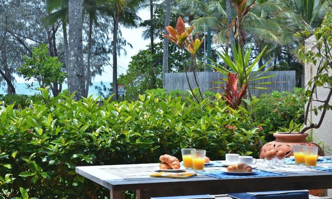 Port Douglas Apartment | Number 2 On The Beach | Beautiful Beachfront Villa