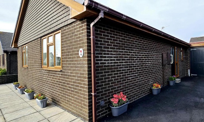 Tywyn House | Number 6 in Tywyn