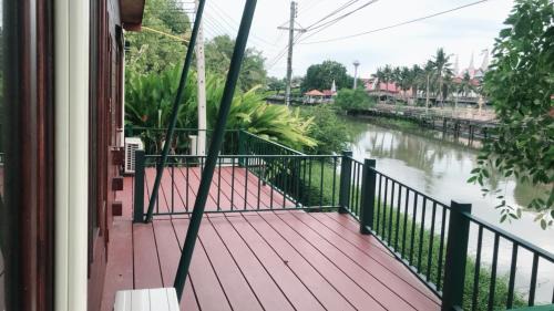 Wat Phleng Resort | Nung Ni Bang Khon Thi Resort