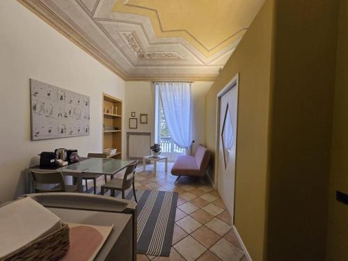 Asti Apartment | NUOVO - Appartamento con vista su Piazza Vittorio Alfieri
