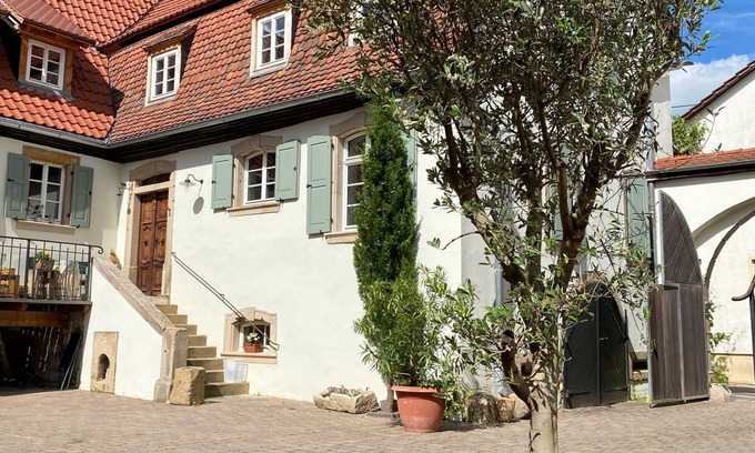 Ungstein Apartment | Nußriegel vacation apartment in a historic setting on the wine route