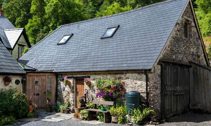 Llanwrtyd Wells House | Nuthatch Cottage - One Bedroom House, Sleeps 2