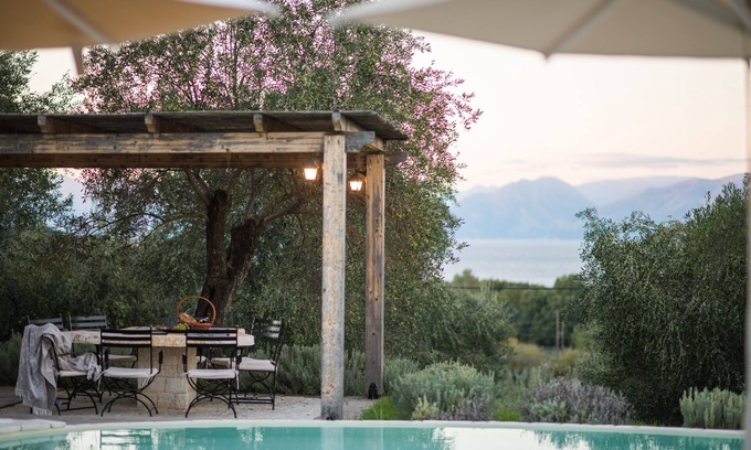Petaleia Villa | nVilla Sania, Avlaki Beach Paradise!