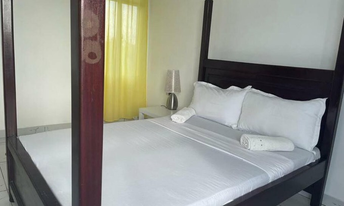 Mombasa Apartment | NYALI LIEMRA HOME 2 bedroom apartment Lavish condo FreeWifi &Netflix