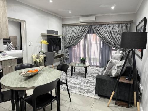 Greater Johannesburg Metropolitan Area Apartment | NYK Creations Luxury Apartments