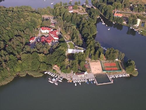 Ruciane-Nida Resort | Ośrodek Szkoleniowo - Wypoczynkowy Guzianka