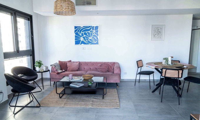 Bat Yam Apartment | O&O Group - 3BR Skyline Retreat on the 24th Floor